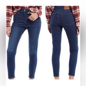 LEVIS SKINNY BUTTON-FLY wedgie
